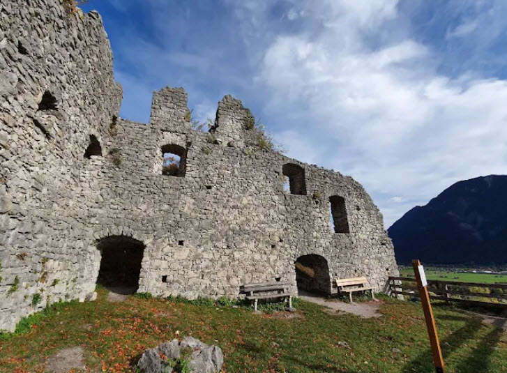 Burgruine Werdenfels, Germany
